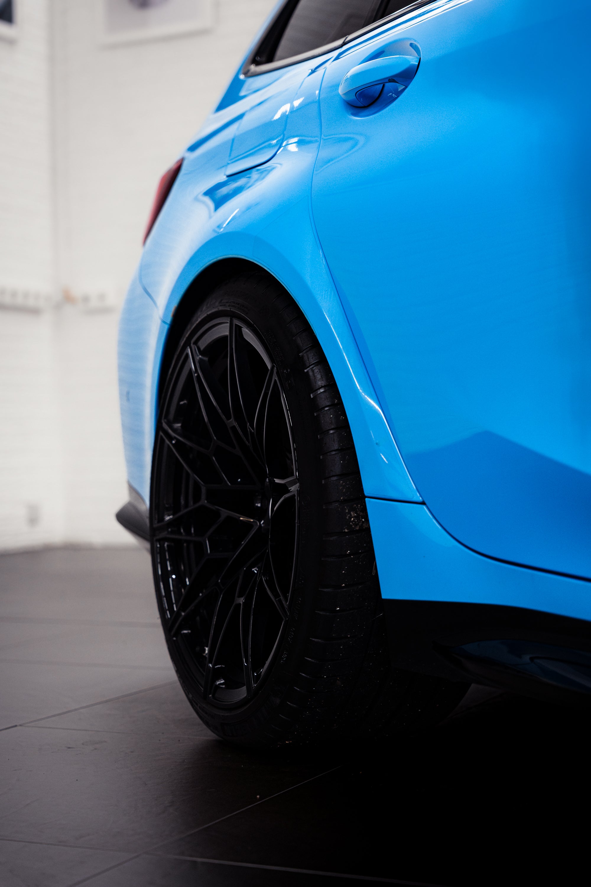 SMN Blue/Orange Keyring compatible with BMW M3 G81 with 700HP