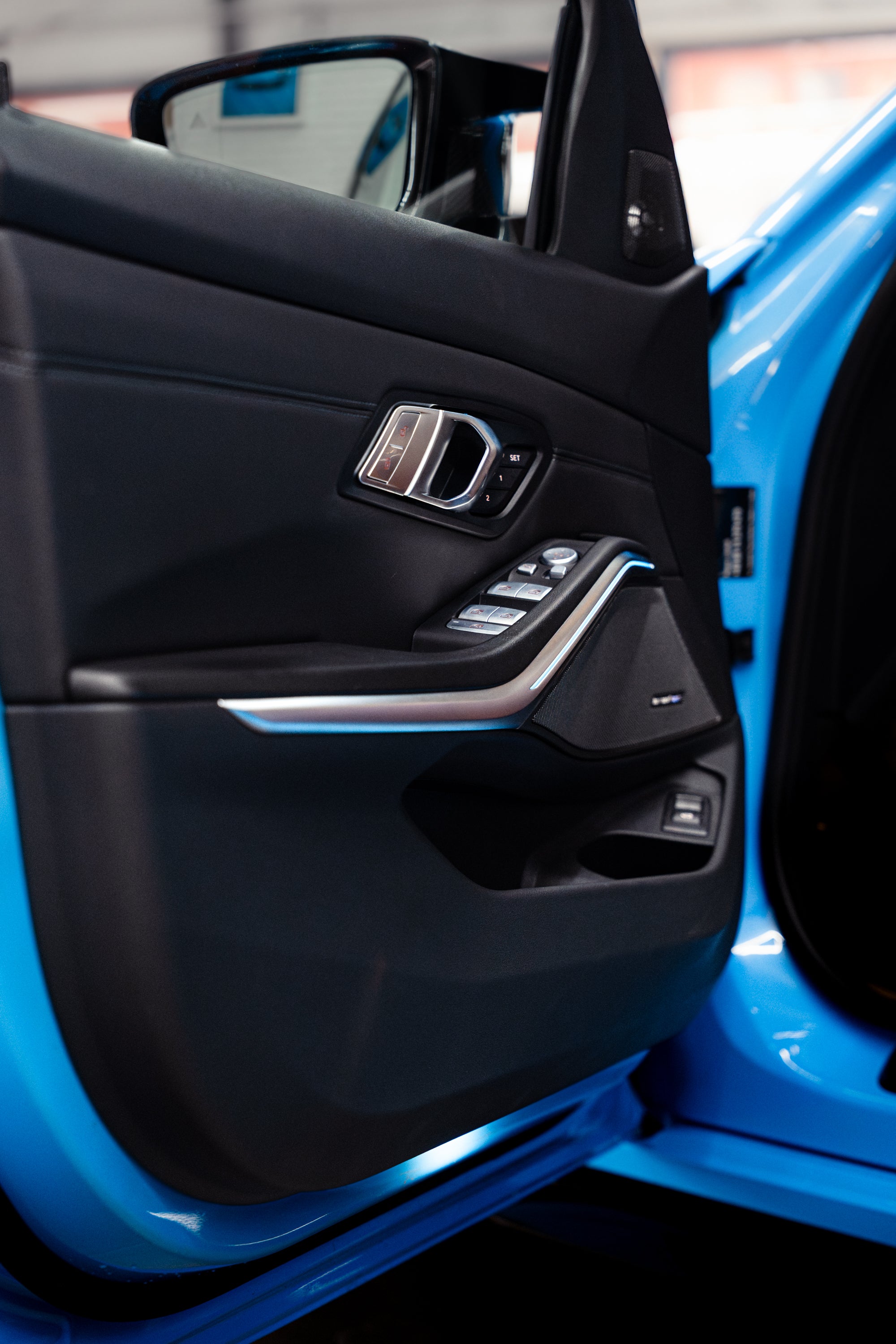 SMN Blue/Orange Keyring compatible with BMW M3 G81 with 700HP