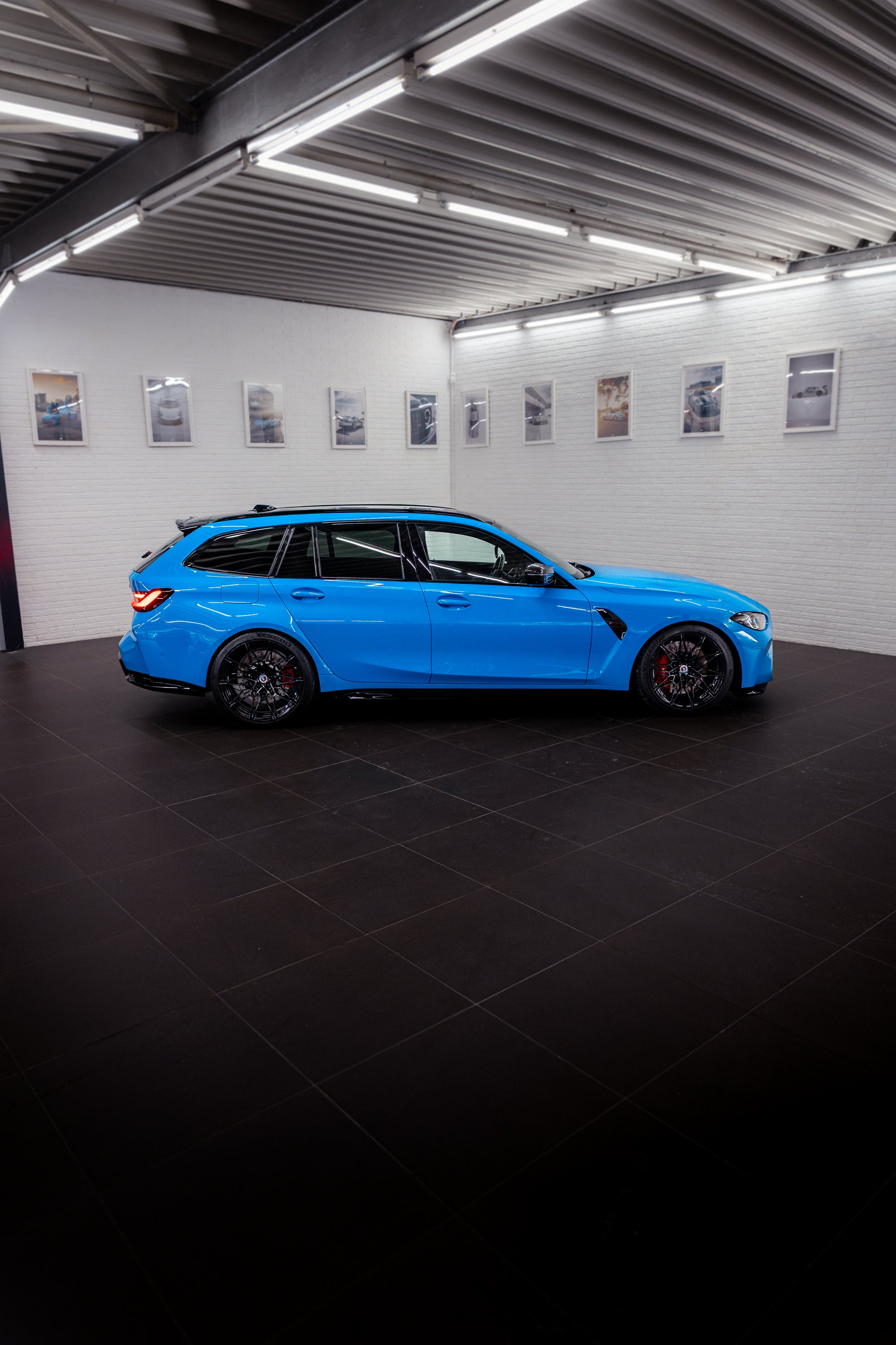 SMN Blue/Orange Keyring compatible with BMW M3 G81 with 700HP