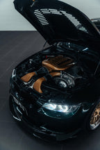 BMW E92 M3 Kompressor – seitliche Ansicht des Motorraums